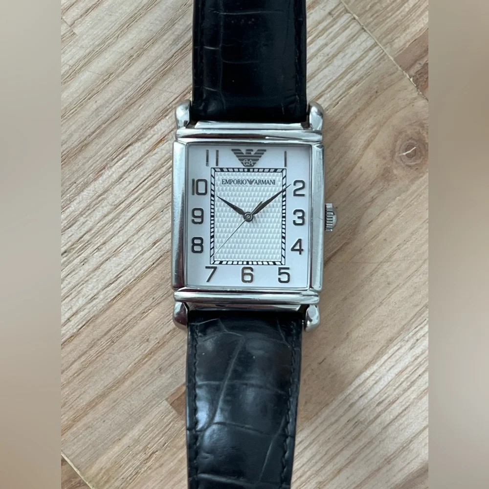 Emporio Armani Vintage Watch Original Box Stainless Case Leather Strap WhiteDial